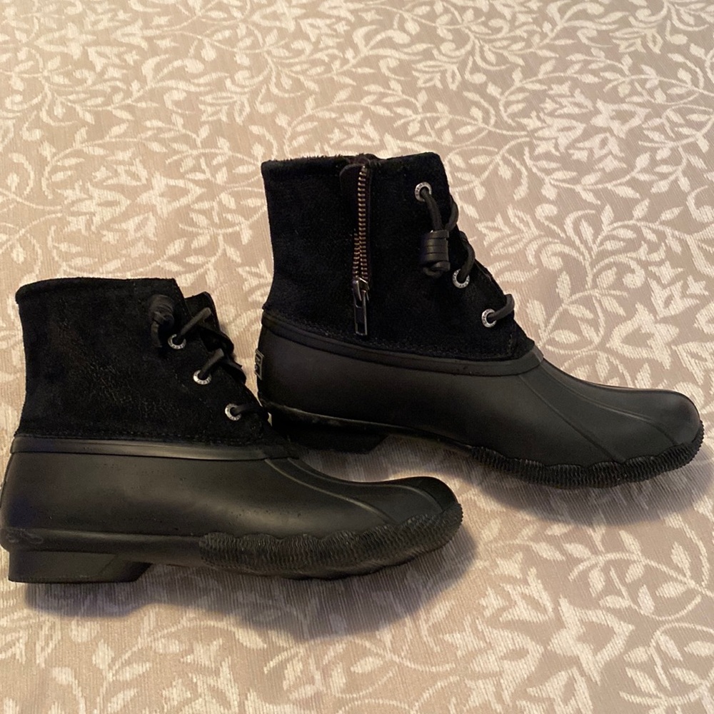 SPERRY DUCK BOOTS   Size 6
